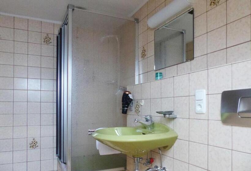 Отель Café Pension Krems