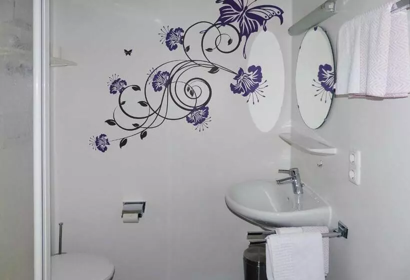 Hotelli Café Pension Krems