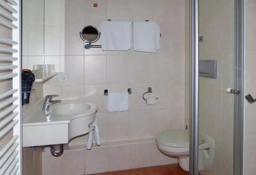 Hotelli Café Pension Krems