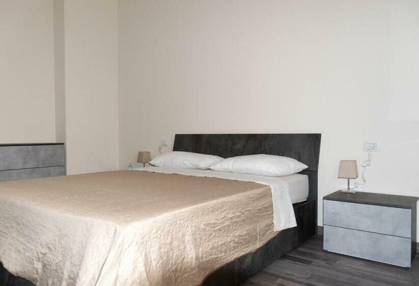 Пансион Ichnos House