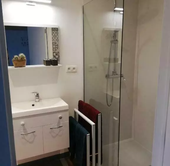 Aamiaismajoitus (B&B) Noest