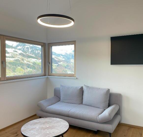 Motell Fairrooms   24h Self Check In