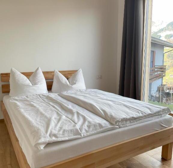 Motell Fairrooms   24h Self Check In