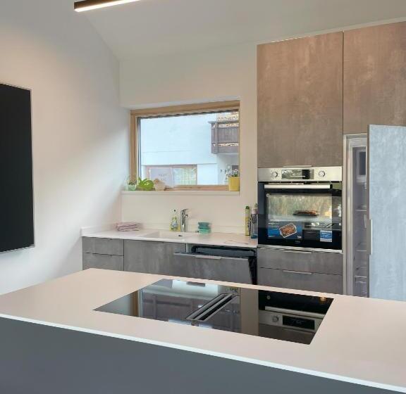 Motell Fairrooms   24h Self Check In