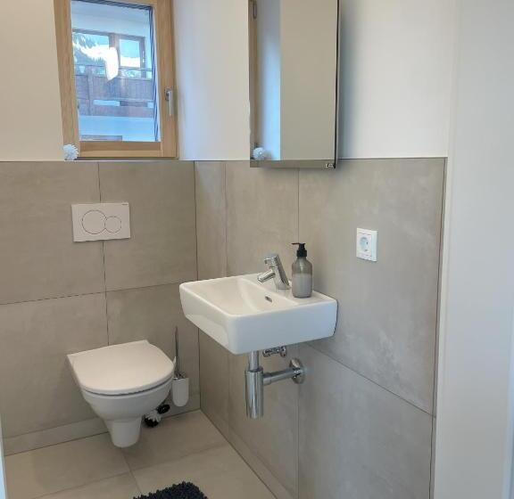 Motell Fairrooms   24h Self Check In