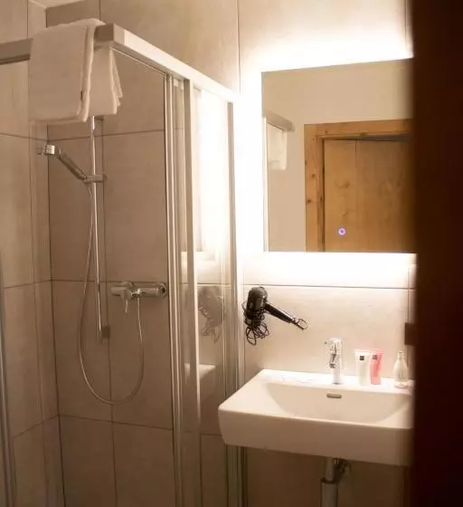 Motelli Fairrooms   24h Self Check In