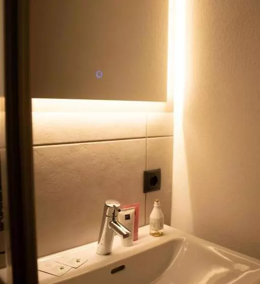 Motelli Fairrooms   24h Self Check In