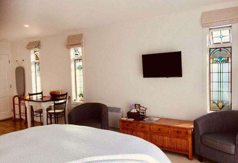 פנסיון Art Glass Studio