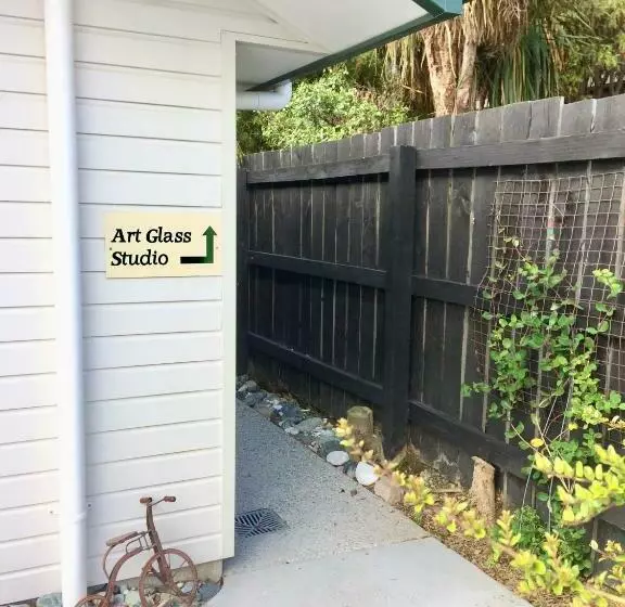 Majatalo Art Glass Studio