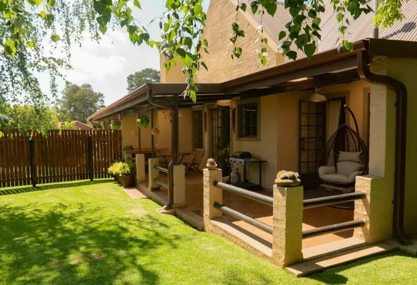 Majatalo Camdeboo Place