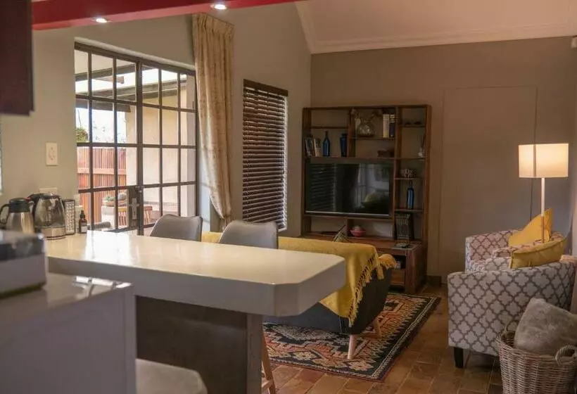 Majatalo Camdeboo Place