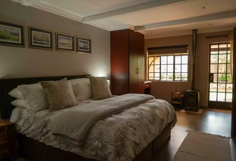 Majatalo Camdeboo Place