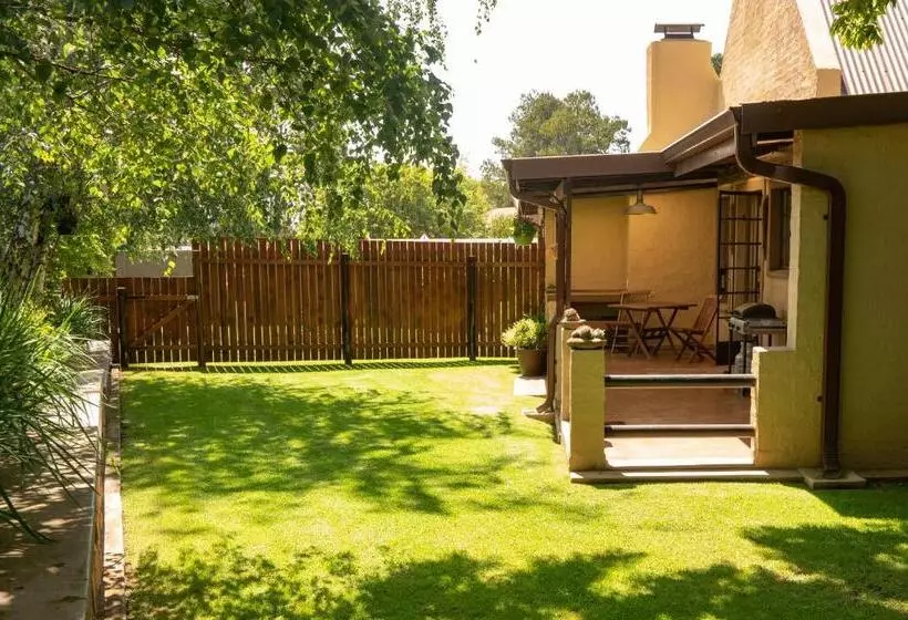 Majatalo Camdeboo Place