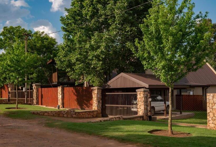 펜션 Camdeboo Place