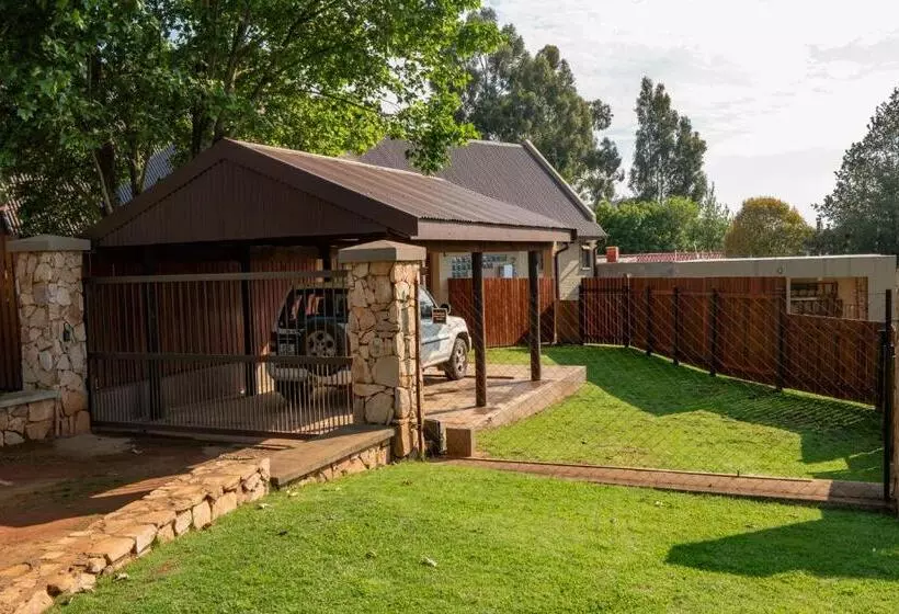 Majatalo Camdeboo Place