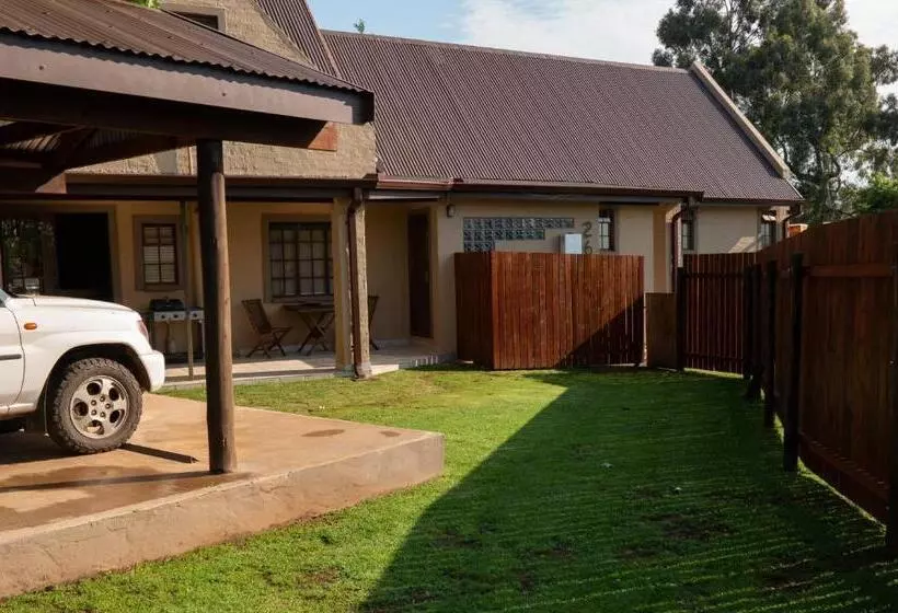 Majatalo Camdeboo Place