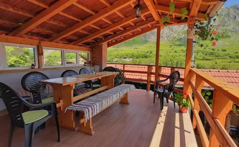 پانسیون Kerekes Vendégház