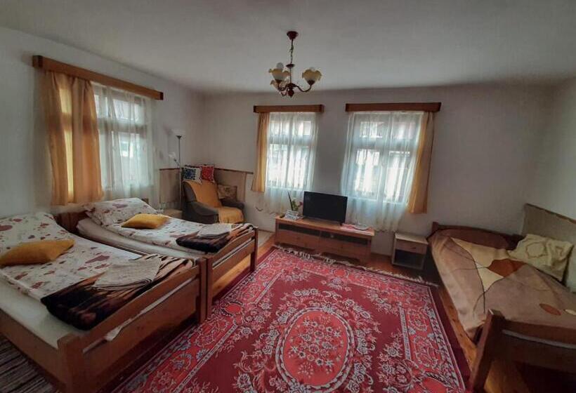 پانسیون Kerekes Vendégház