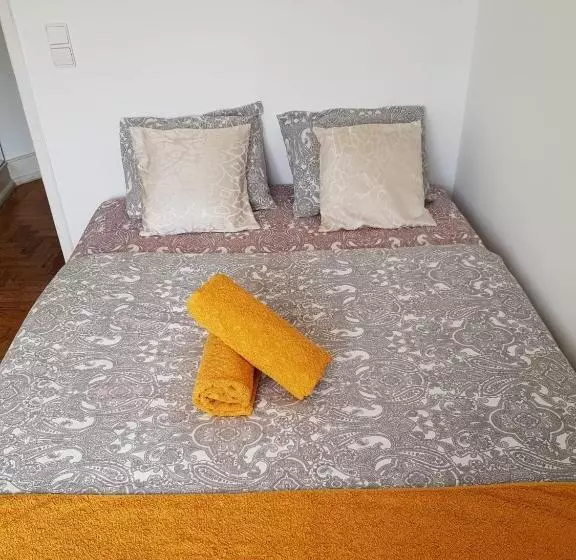 پانسیون Rose View Guest House