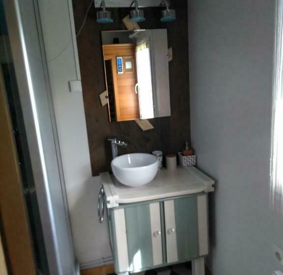 ベッドアンドブレックファースト Le Haut Village Chambre D Hôtes Mobi Loft Cosy Sauna ,douche ,chromothérapie