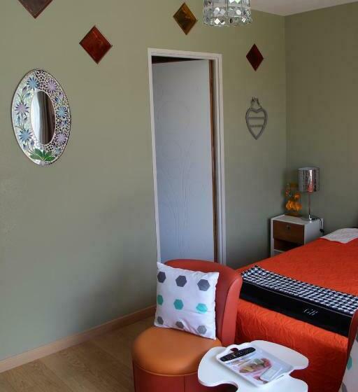 ベッドアンドブレックファースト Le Haut Village Chambre D Hôtes Mobi Loft Cosy Sauna ,douche ,chromothérapie