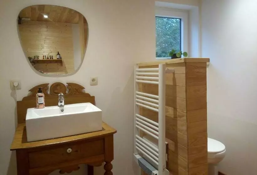 ベッドアンドブレックファースト L App Art Des Ateliers Gerny