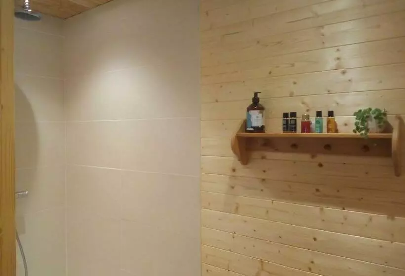 ベッドアンドブレックファースト L App Art Des Ateliers Gerny