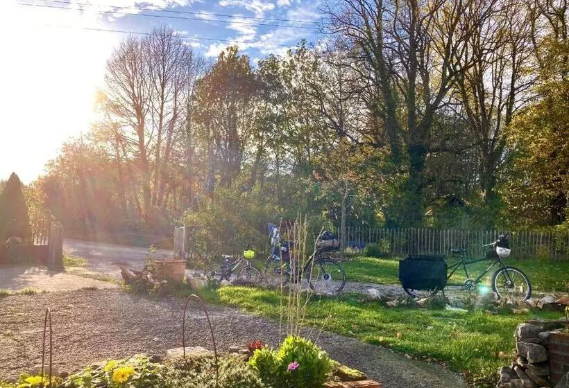 ベッドアンドブレックファースト L App Art Des Ateliers Gerny