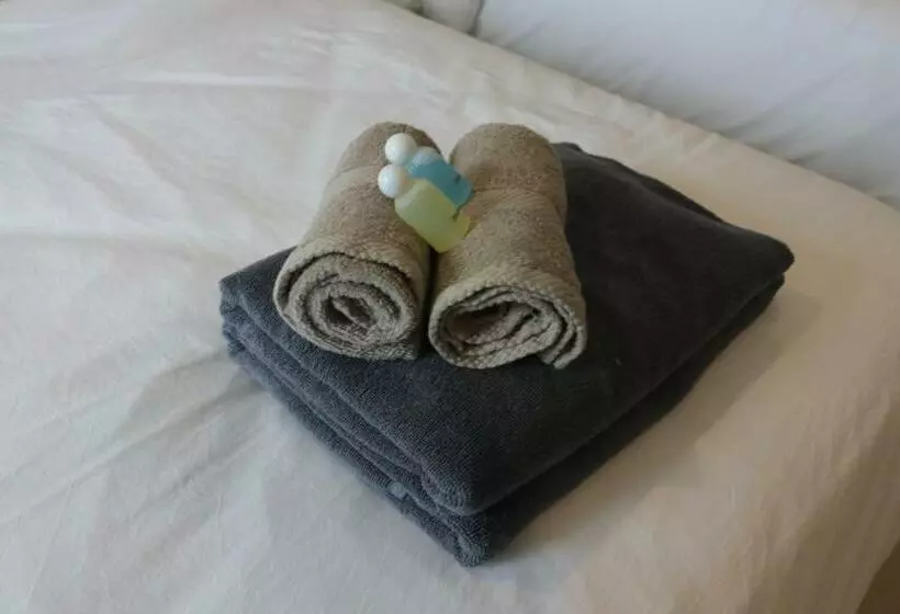 ホテル Na Phupha Apartment