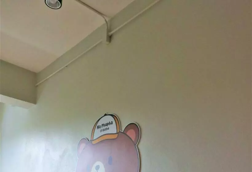 ホテル Na Phupha Apartment