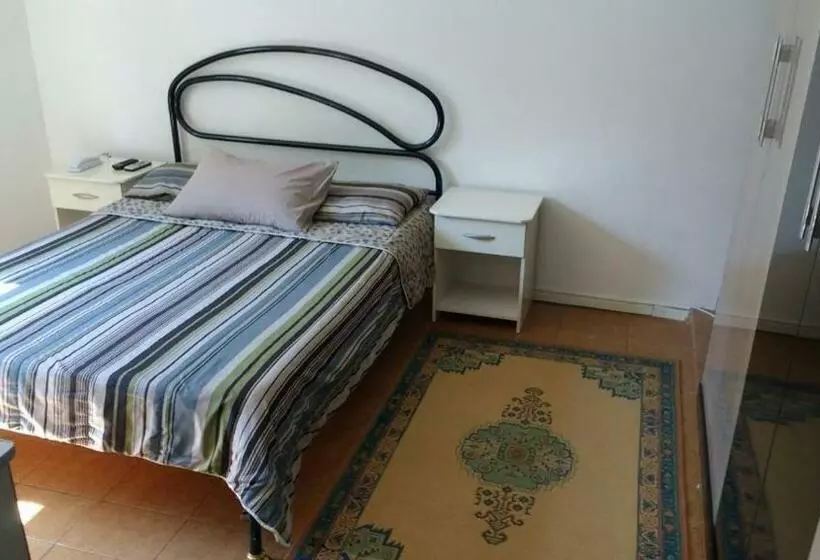 پانسیون Flat Tacaunas