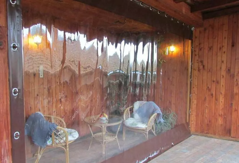 پانسیون Home With The Veranda  Free Parking