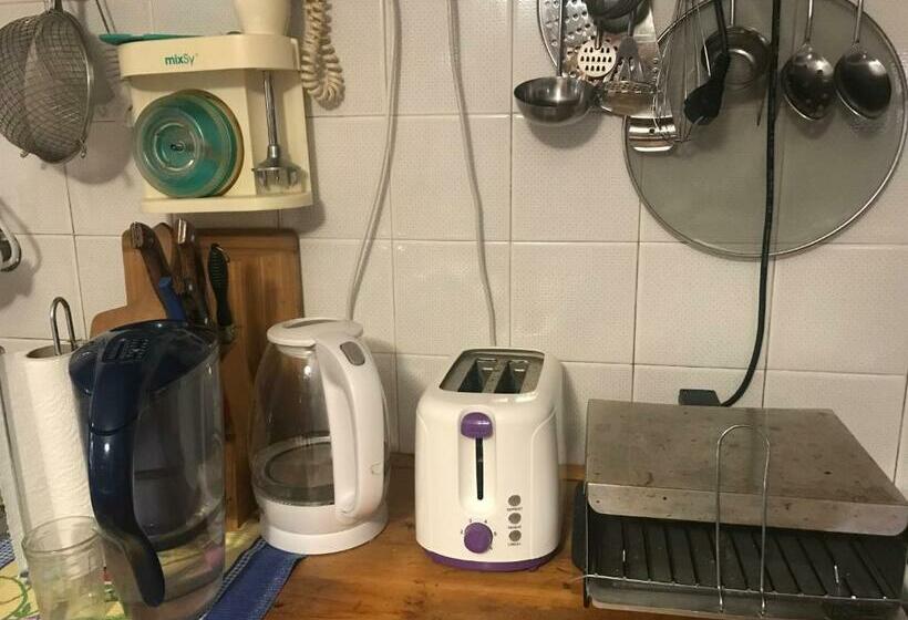 ペンション Home With The Veranda Free Parking