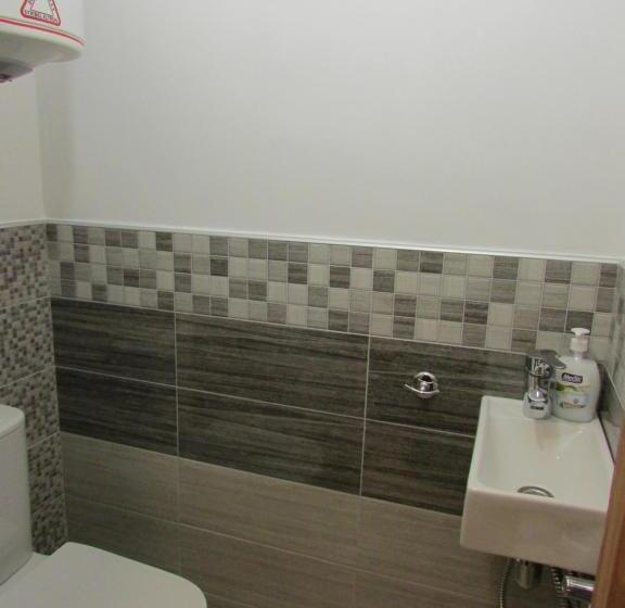 ペンション Home With The Veranda Free Parking