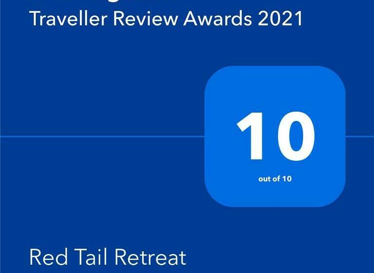 بنسيون Red Tail Retreat