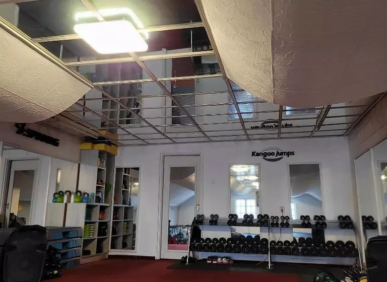 Aamiaismajoitus (B&B) Komplex  Rendezvénytermek Panzió Apartman Irodák