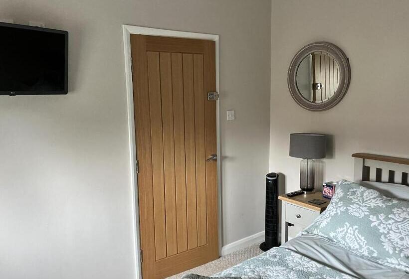 تختخواب و صبحانه Sixteen B