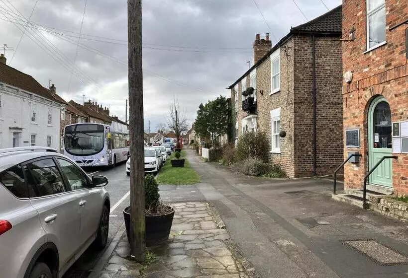 Aamiaismajoitus (B&B) Sixteen B