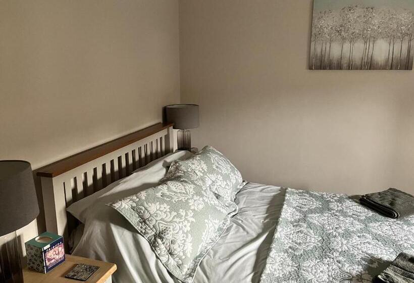 تختخواب و صبحانه Sixteen B