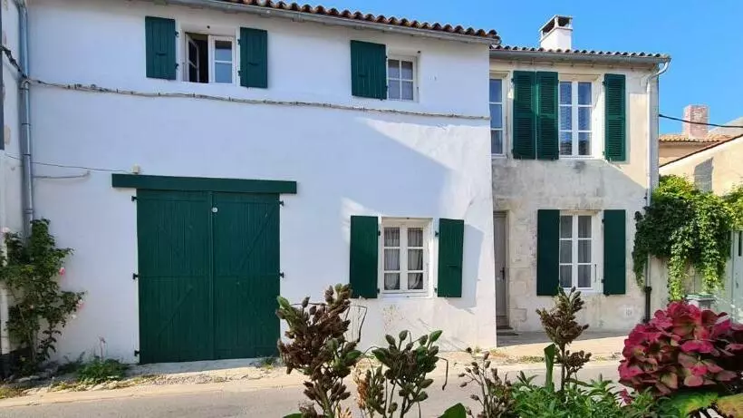 ペンション La Martinoise Patio