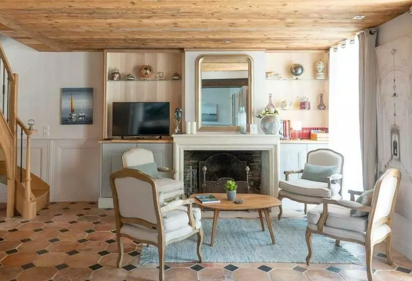 ペンション La Martinoise Patio