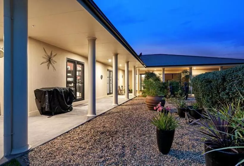 پانسیون Mudgee Guesthouse