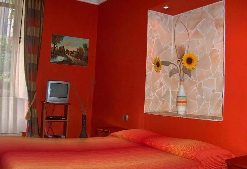 تختخواب و صبحانه Holland International Rooms