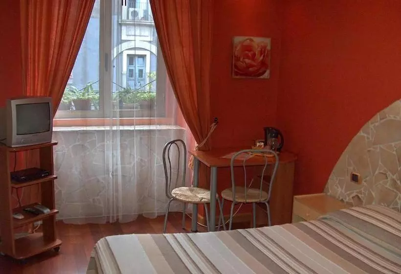 تختخواب و صبحانه Holland International Rooms