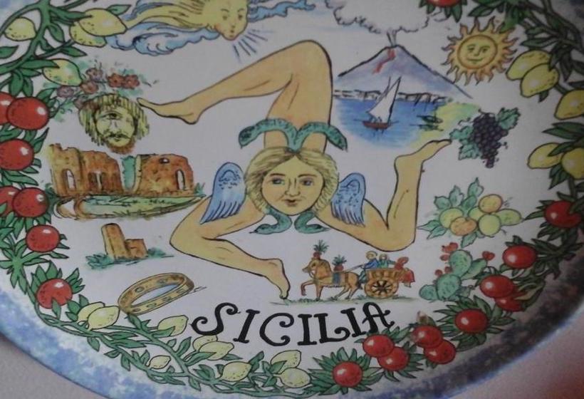 تختخواب و صبحانه Holland International Rooms