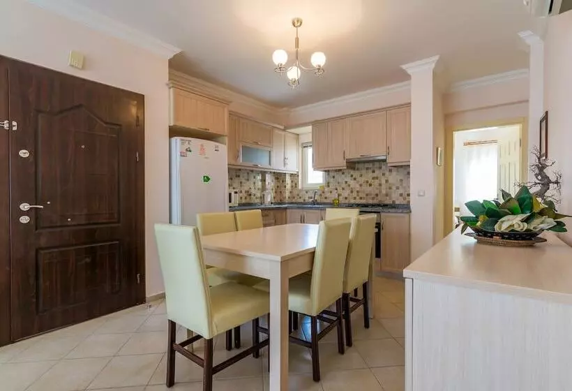 فندق Apollonium Spa & Beach Resort