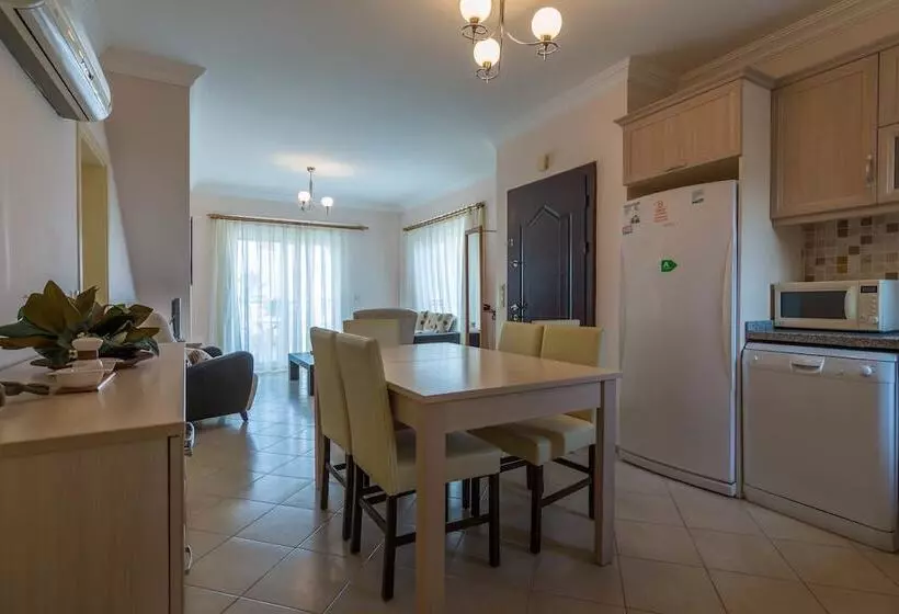 فندق Apollonium Spa & Beach Resort