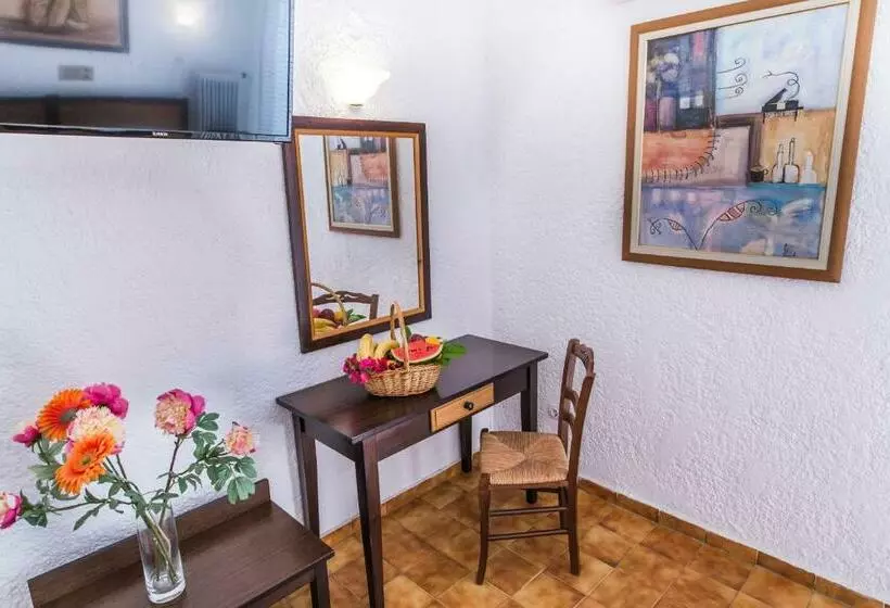 هتل Creta Aquamarine