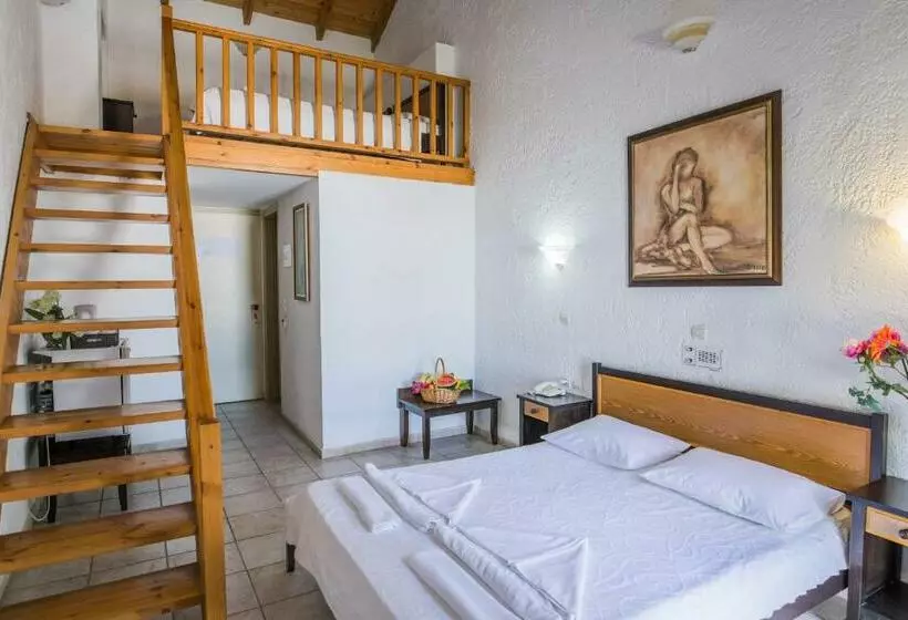 هتل Creta Aquamarine