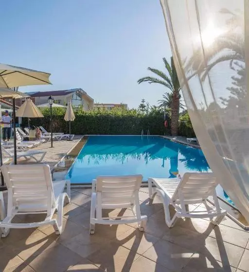 هتل Creta Aquamarine